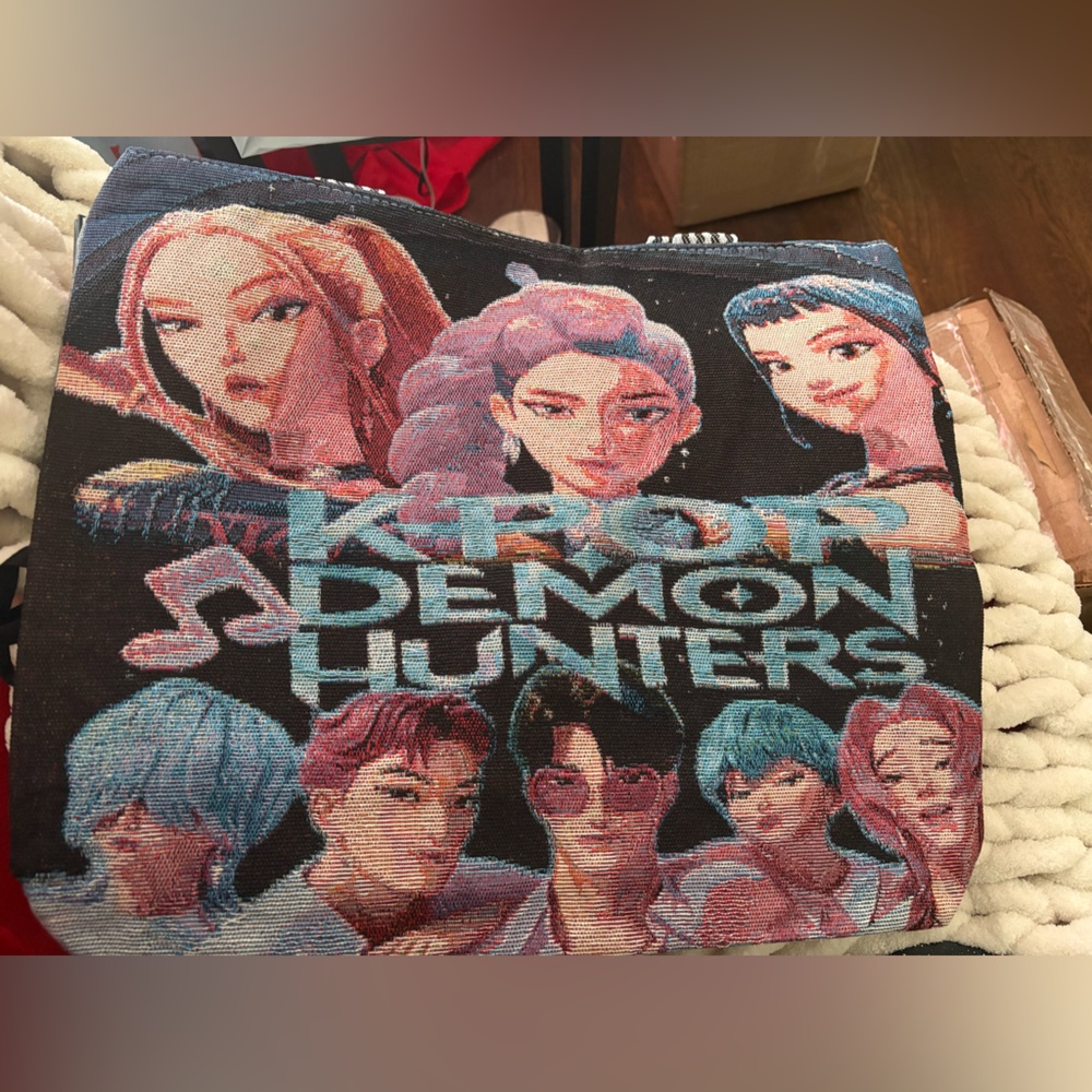 K-Pop Demon Hunters Graphic Tote - Picture 1 of 3